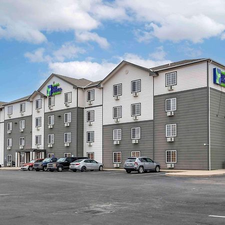 Extended Stay America Select Suites - Wichita - North Екстер'єр фото