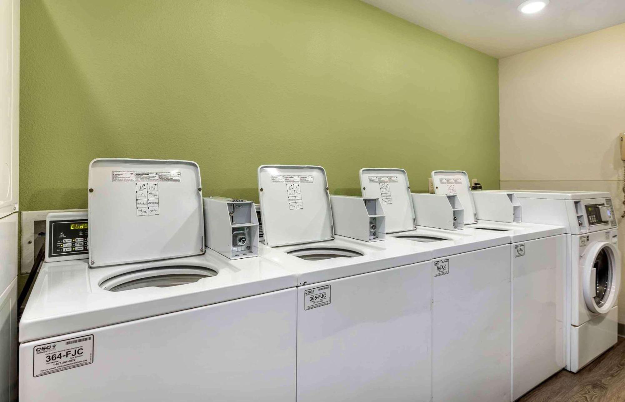 Extended Stay America Select Suites - Wichita - North Екстер'єр фото