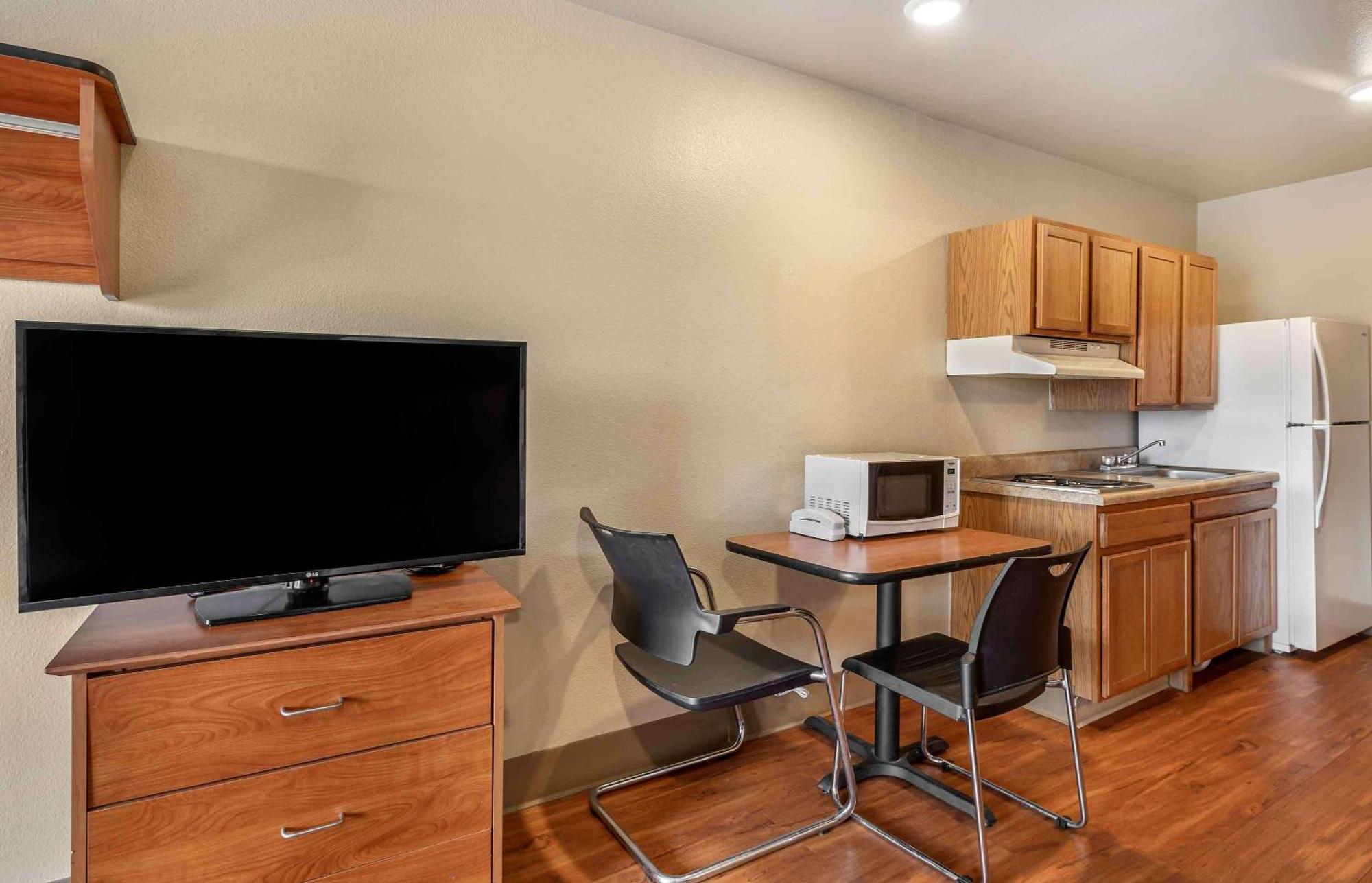 Extended Stay America Select Suites - Wichita - North Екстер'єр фото