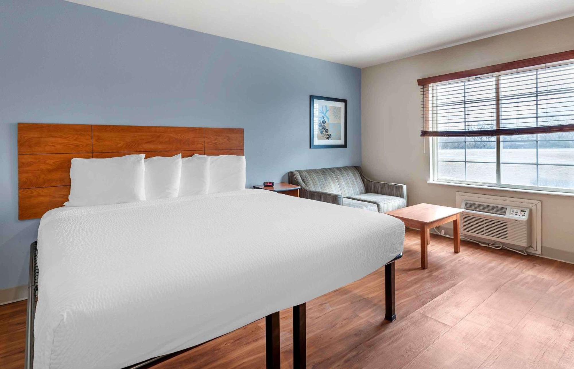 Extended Stay America Select Suites - Wichita - North Екстер'єр фото