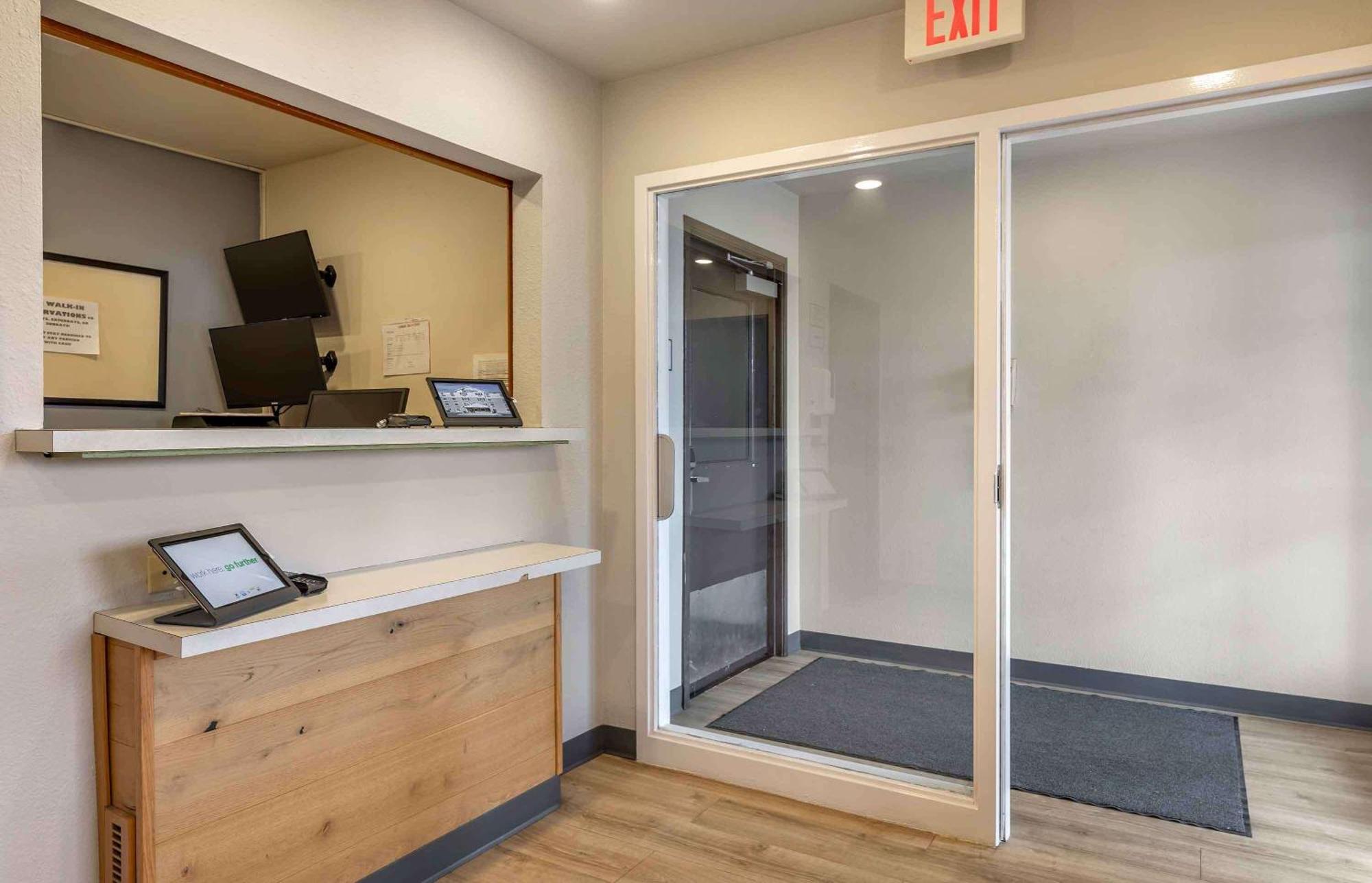 Extended Stay America Select Suites - Wichita - North Екстер'єр фото