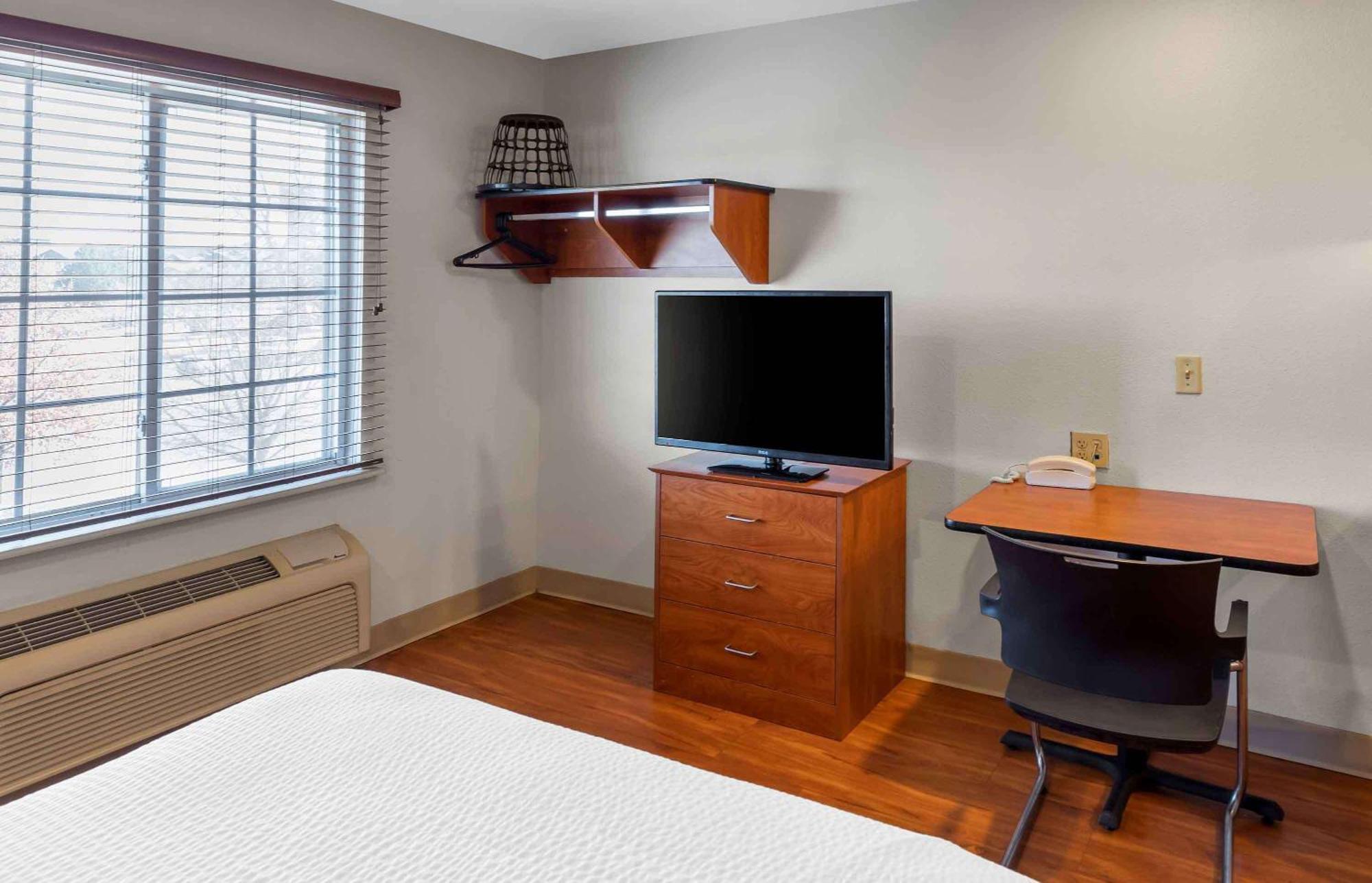 Extended Stay America Select Suites - Wichita - North Екстер'єр фото