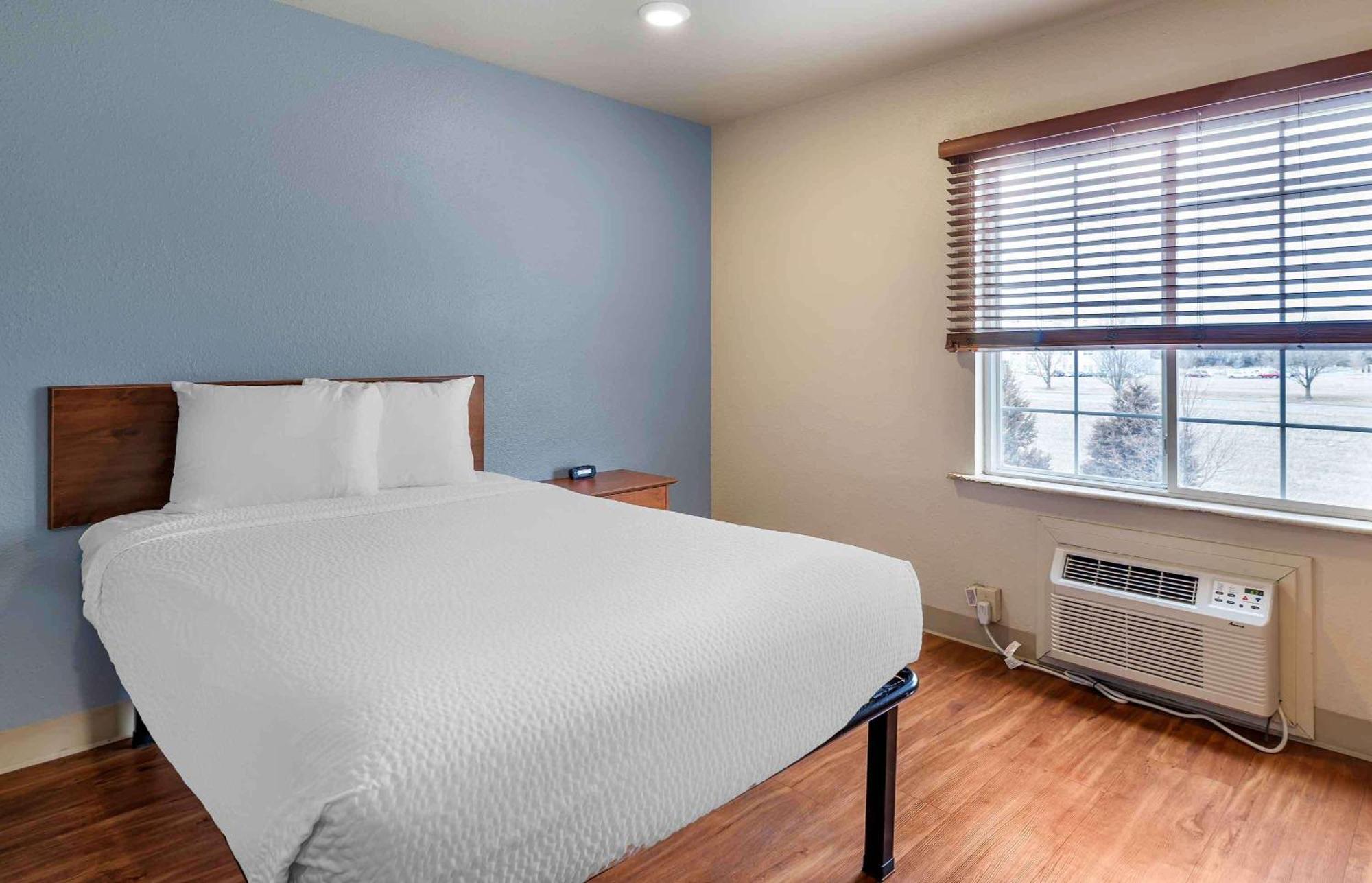 Extended Stay America Select Suites - Wichita - North Екстер'єр фото