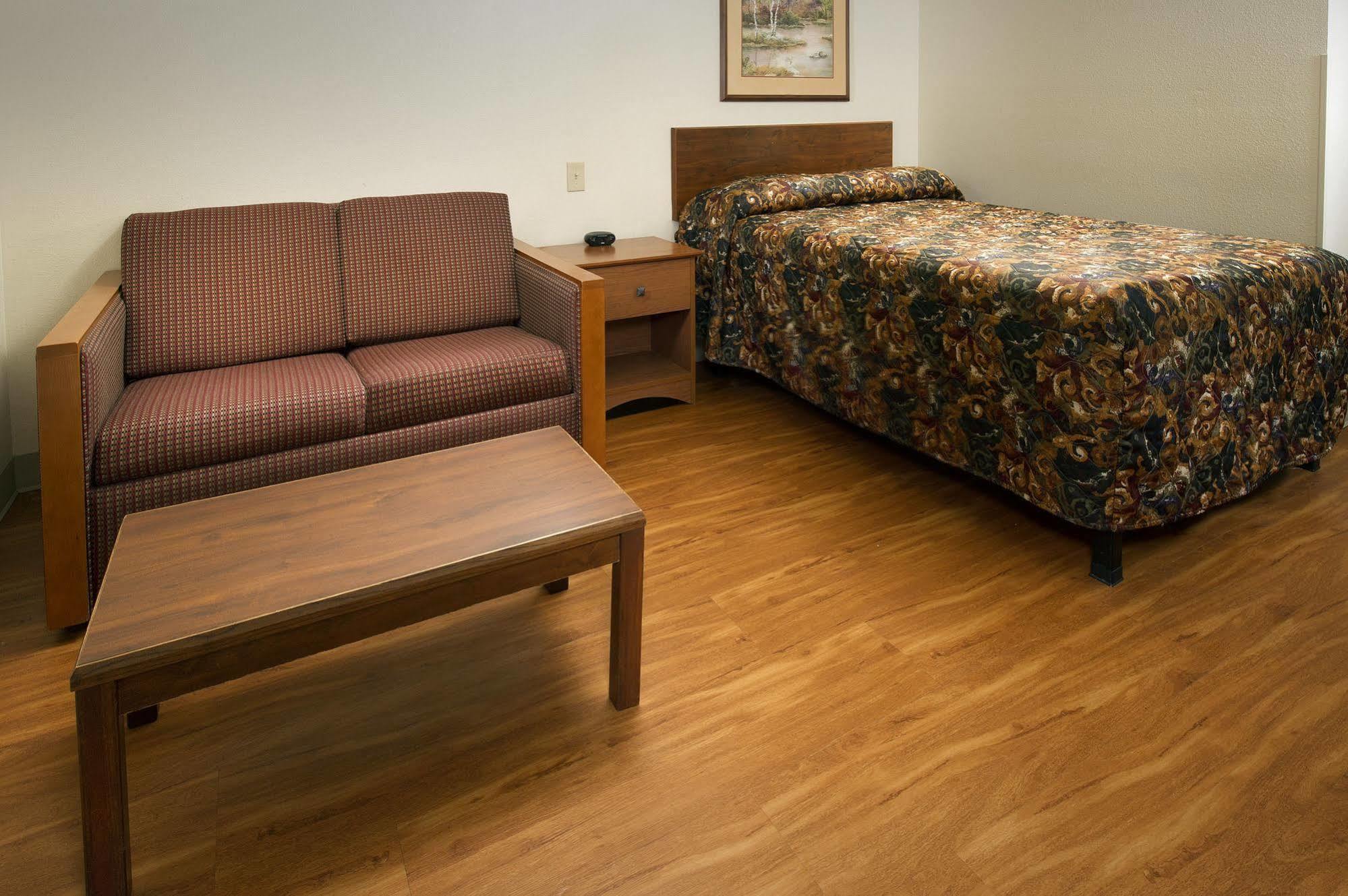 Extended Stay America Select Suites - Wichita - North Екстер'єр фото